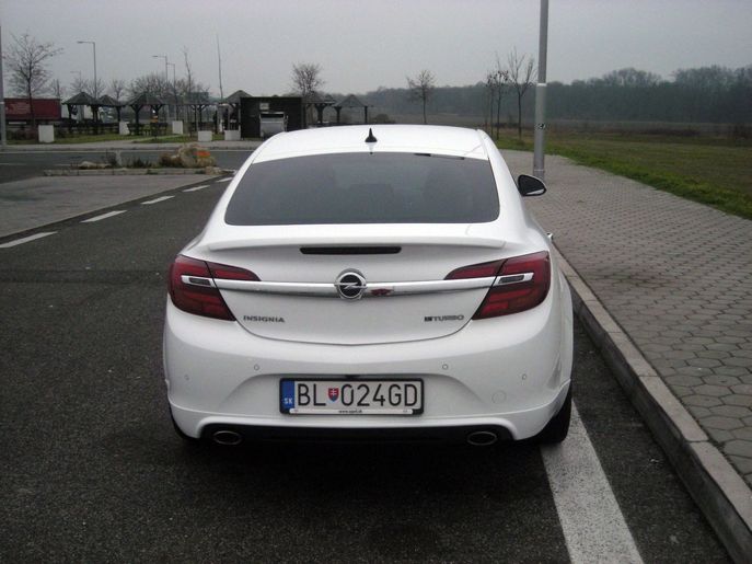 insignia-opc8830g